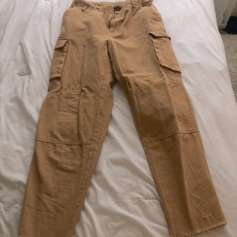 Low waisted cargo pants